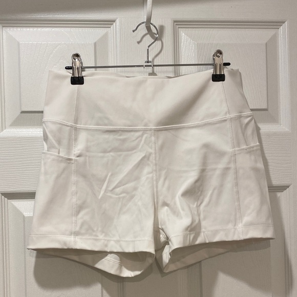 TNA Pants - TNA White Tennis 3" Shorts - Size L